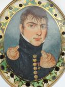 Photo 2 : INFANTRY CAPTAIN OF THE IMPERIAL GUARD, First Empire, Leipsick 1813: miniature portrait. 16833