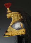 Photo 5 : CASQUE ET CUIRASSE D'OFFICIER DE CUIRASSIERS, modèle 1872 modifié 1874, Troisième République. 30056