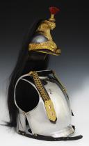 Photo 8 : CASQUE ET CUIRASSE D'OFFICIER DE CUIRASSIERS, modèle 1872 modifié 1874, Troisième République. 30056