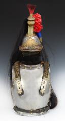 Photo 1 : ENSEMBLE CASQUE ET CUIRASSE DE CUIRASSIERS DE LA GARDE IMPÉRIALE, modèle 1854, Second Empire. 29300