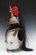 Photo 4 : ENSEMBLE CASQUE ET CUIRASSE DE CUIRASSIERS DE LA GARDE IMPÉRIALE, modèle 1854, Second Empire. 29300