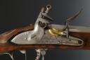 Photo 5 : FUSIL DE RÉCOMPENSE POUR LES TROUPES À PIED ROYALISTES S'ÉTANT DISTINGUÉES PENDANT LES CAMPAGNE CONTRE LA RÉVOLUTION, attribué à François DOUCERÉ, modèle 1817, Restauration. 32228