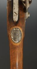 Photo 7 : FUSIL DE RÉCOMPENSE POUR LES TROUPES À PIED ROYALISTES S'ÉTANT DISTINGUÉES PENDANT LES CAMPAGNE CONTRE LA RÉVOLUTION, attribué à François DOUCERÉ, modèle 1817, Restauration. 32228