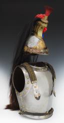 Photo 8 : ENSEMBLE CASQUE ET CUIRASSE DE CUIRASSIERS DE LA GARDE IMPÉRIALE, modèle 1854, Second Empire. 29300