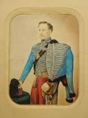Photo 2 : PORTRAIT DE THÉODORE LEBON-DENONAC, sous-lieutenant au 3ème Régiment de Hussards 1853 : Photographie réhaussée en couleurs, Second Empire.