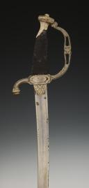 Photo 7 : REPRODUCTION D'UN SABRE D'OFFICIER DE CAVALERIE LÉGÈRE Premier Empire, XXème siècle. 30064