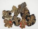 HUIT FLEURS DE LYS POUR ORNEMENT DE RETROUSSIS D'UNIFORME, Restauration. 26217