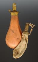LOT DE DEUX POIRES À POUDRE, XIXème siècle. 32181-1