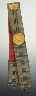 Photo 2 : Banderole de giberne des Gardes du Corps du Roi de la Maison Militaire du Roi, compagnie de Gramont, modèle 1820, Restauration.