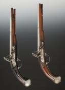 Photo 2 : PAIRE DE PISTOLETS D'ARÇON - Toscane Emilie. Dernier quart du 17ème siècle, règne du grand-duc est Cosme III de Médicis; vers 1680. 34608