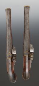 Photo 7 : PAIRE DE PISTOLETS À SILEX D'OFFICIER DE LA MANUFACTURE DE VERSAILLES, SIGNÉS « NICOLAS BOUTET », Premier Empire. 30232