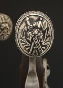 Photo 9 : PAIRE DE PISTOLETS D'OFFICIER D'ÉTAT-MAJOR DES PLACES SIGNÉS « VERSAILLES », Consulat - Premier Empire. 30233