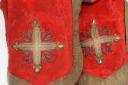 Photo 2 : Pair of hoods from the First Company of the Musketeers of the Military Household of the King, Restoration era. 30037