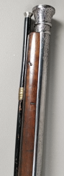 Photo 7 : FUSIL MOUSQUET DIT « DE VAUBAN », arme à silex et à mèche.