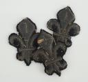 TROIS FLEURS DE LYS POUR ORNEMENT DE RETROUSSIS D'UNIFORME, Restauration. 26213