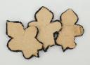 Photo 2 : TROIS FLEURS DE LYS POUR ORNEMENT DE RETROUSSIS D'UNIFORME, Restauration. 26213