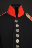 Photo 2 : CAPTAIN'S UNIFORM OF THE NATIONAL GUARD HUNTERS, July Monarchy. Item number 31668C.