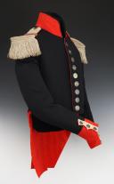 Photo 4 : CAPTAIN'S UNIFORM OF THE NATIONAL GUARD HUNTERS, July Monarchy. Item number 31668C.