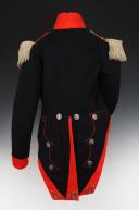 Photo 5 : CAPTAIN'S UNIFORM OF THE NATIONAL GUARD HUNTERS, July Monarchy. Item number 31668C.