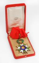COMMANDER'S JEWEL OF THE LEGION OF HONOR, jeweler's model in gilded silver, 1946-1958, Fourth Republic. 26418