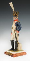 Photo 2 : BERNARD BELLUC, First Empire Infantry Officer, 20th century: Porcelain figurine. 28445