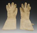 Photo 3 : PAIRE DE GANTS TROUPE AYANT APPARTENU À JEAN-BAPTISTE DUCROT, CENT GARDES DE L'EMPEREUR NAPOLÉON III, Second Empire. 33564