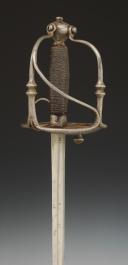 Photo 6 : STRONG CAVALRY SWORD OF THE WALLOON AND DRAGOON REGIMENTS, Former Monarchy, circa 1695. 32173.