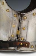 Photo 3 : CUIRASSE DE CUIRASSIERS DE LA GARDE IMPÉRIALE, modèle 1854, Second Empire. 29585R