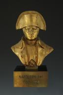 Photo 1 : NAPOLÉON Ier : buste en bronze patiné signé « R. Richard », XXème siècle.