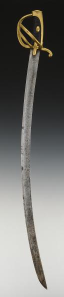 Photo 2 : SABRE DE CAVALERIE LÉGÈRE SIGNÉ DE LA MANUFACTURE DE VERSAILLES, modèle An XI (1802), Premier Empire. 33465-2