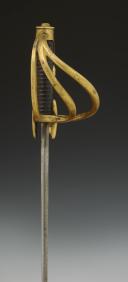 Photo 4 : SABRE DE CAVALERIE LÉGÈRE SIGNÉ DE LA MANUFACTURE DE VERSAILLES, modèle An XI (1802), Premier Empire. 33465-2
