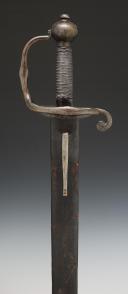 FORTE ÉPÉE D'ARSENAL, DITE «WALLONNE» POUR LA CAVALERIE, règne de Louis XIV, vers 1650-1680. 34582