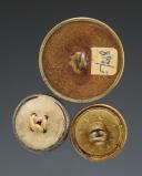 Photo 2 : LOT DE TROIS BOUTONS D'UNIFORME DES MOUSQUETAIRES DE LA MAISON MILITAIRE DU ROI, Restauration. 29277
