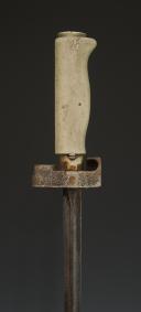 Photo 2 : BAÏONNETTE POUR FUSIL LEBEL, modèle 1886 transformé par suppression du quillon, Troisième République. 32545