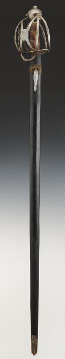 Photo 2 : FORTE ÉPÉE DE CAVALERIE dite « BACKSWORD » ANGLAISE, MODÈLE D'ARSENAL, Royaume d'Angleterre, règne de Jacques 1er, Charles 1er, vers 1610 à 1640. 34583
