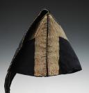 Photo 5 : BONNET DE POLICE DE PETITE TENUE ES GARDES DU CORPS DU ROI, compagnie de Luxembourg, modèle 1820, Restauration (1820-1830). 29807