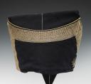 Photo 6 : BONNET DE POLICE DE PETITE TENUE ES GARDES DU CORPS DU ROI, compagnie de Luxembourg, modèle 1820, Restauration (1820-1830). 29807