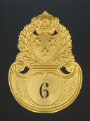 Photo 1 : PLAQUE DE SHAKO D'OFFICIER DU 6ème RÉGIMENT D'INFANTERIE DE LIGNE, modèle 1821, Restauration.
