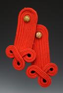 PAIR OF ARTILLERY TROOP COLLAR TABS, Third Republic. 27796