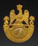 PLAQUE DE SHAKO D'OFFICIER GRENADIER DU 7ème RÉGIMENT D'INFANTERIE DE LIGNE, modèle 1812, Premier Empire. 20921
