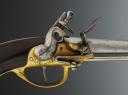Photo 2 : PISTOLET DE CAVALERIE À SILEX, modèle 1777 dit « à coffre », premier type, Ancienne Monarchie. 29575R
