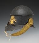 Photo 2 : CASQUETTE DE FEU, ou CASQUE D'INCENDIE EN TÔLE, Second Empire. 24510