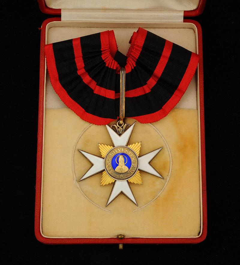 CROIX DE COMMANDEUR DE L ORDRE DE SAINT SYLVESTRE ET DE L PERON D OR 