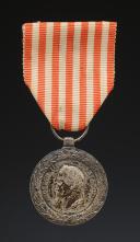 MÉDAILLE COMMÉMORATIVE DE LA CAMPAGNE D'ITALIE, créée en 1859, signée « BARRE », Second Empire. 27762