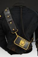 Photo 4 : DOLMAN, CORDON RAQUETTES, GIBERNE ET SABRETACHE DE LIEUTENANT DU 7ème RÉGIMENT DE HUSSARDS en tenue de campagne, vers 1845, Monarchie de Juillet. 33607