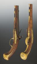 Photo 4 : PAIRE DE PISTOLETS DE VOYAGE À SILEX, Ancienne Monarchie, règne de Louis XV, milieu du 18° siècle. 34592