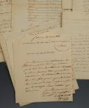 Photo 4 : ENSEMBLE DE NEUF LETTRES AUTOGRAPHES SIGNÉES M. DE SÉZILLE, chef de bataillon d'artillerie, AU COMMANDANT D'ARMES DE PLACE DE GRAVE, datées de janvier à avril 1814, ET UN TABLEAU DU CONSEIL DE DÉFENSE DE GRAVE. 18906-47