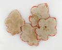 Photo 2 : QUATRE FLEURS DE LYS POUR ORNEMENT DE RETROUSSIS D'UNIFORME, Restauration. 26208
