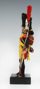 Photo 4 : MARCEL RIFFET - GENDARME DE LA GARDE IMPÉRIALE PREMIER EMPIRE : figurine habillée, XXème siècle. 26428