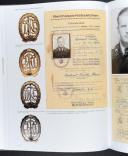 Photo 3 : GROSSDEUTSCHLAND DIVISION, Volume 2. UNIFORMS AND INSIGNIA